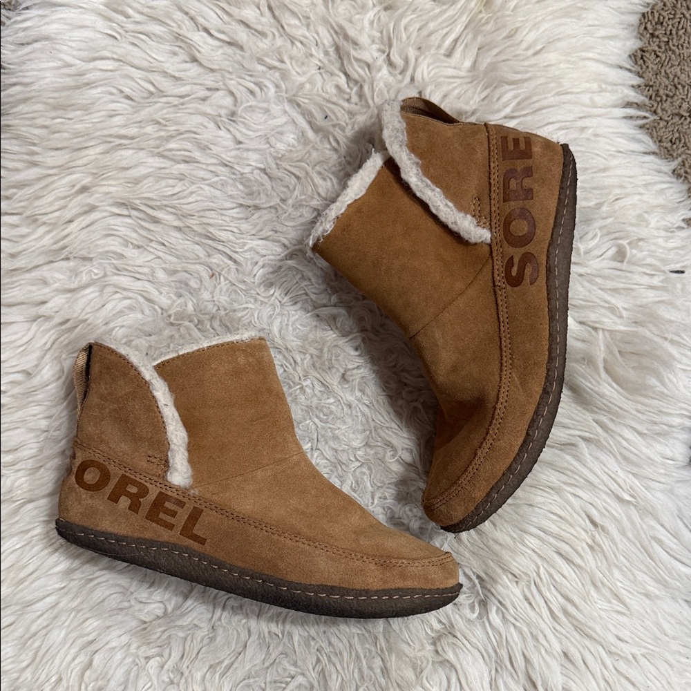Sorel NAKISKA Bootie Women's Slipper
Camel Brown Size 6